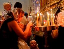 नीस: हिंसक हमले में मारे गए लोगों को कुछ इस तरह से दे रहा है पूरा फ्रांस श्रद्धांजलि