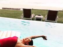 थाइलैंड में बेटियों संग छुट्टियां मना रही हैं सुष्मिता सेन, देखें PICS