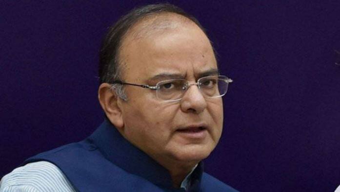 GST बिल को UPA सरकार ने 2006 में लोकसभा में पास करवाया था. अब इस Constitutional Amendment (122nd Amendment) विधेयक को लोकसभा में भी मंजूरी दी जा चुकी है. GST जैसे जरुरी बिल को राज्य सभा में अभी तक विपक्षी दलों के विरोध के कारण पास नहीं कराया जा सका है. NDA सरकार को उम्मीद है कि इस मानसून सत्र में इस महत्वपूर्ण बिल को पास करा लिया जाएगा. सरकार चाहती है कि इस बिल को 2017 से पूरे देश में लागू कर दिया जाए. 
