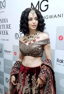 बॉलीवुड की 'क्वीन' ने कहा एक से ज़्यादा शादी में क्या हर्ज़?