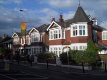 हिंदुस्तानी हो या पाकिस्तानी, सात समंदर पार सब आपस में यार