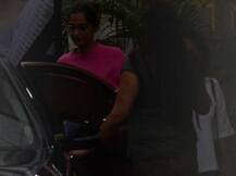 IN PICS: बिना मेकअप के एकबार फिर से कैमरे में कैद हुईं सोनम!