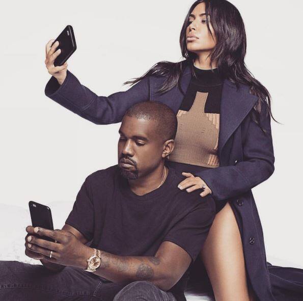  Kim हमेशा से ही अपने बोल्ड और सेक्सी लुक को लेकर चर्चा में रहती हैं.