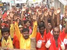 वाराणसी: सावन के दूसरे सोमवार को उमड़ा श्रद्धालुओं का जन सैलाब