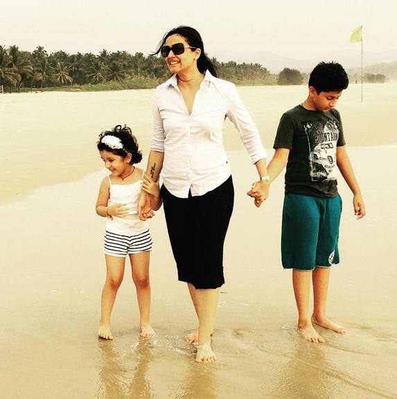 नम्रता फिलहाल हैदराबाद में रह रही हैं