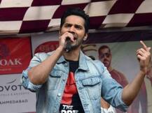 हॉलीवुड के पीछे भागने की बजाय अपनी संस्कृति को बरकरार रखना चाहिए- वरूण धवन