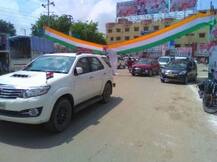 वाराणसी: सोनिया गांधी की आमद से पहले ही धराशायी हुआ 'स्वागत द्वार' !