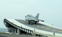 भारत का तेजस बनाम पाकिस्तान का JF 17 थंडर, जानें किसमें है ज़्यादा दम!