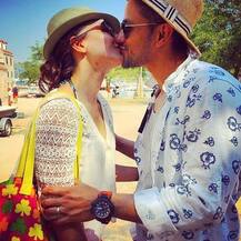 छुट्टियां मना रहे सोहा और कुणाल का दमदार प्रेम प्रदर्शन