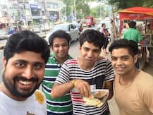 300,00,000 के घर की मालकिन सड़क किनारे बेच रही है छोले-भटूरे 