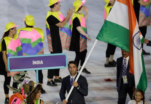 ओलम्पिक में हिस्सा लेने वाले 200 से अधिक देशों के 10 हजार खिलाड़ियों और अधिकारियों को एक-एक पौधा लगाने की जिम्मेदारी दी गई है. 