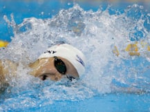 अमेरिका महिला तैराक लेडेकी ने बनाया नया विश्व रिकॉर्ड