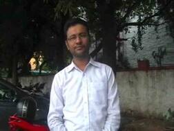 दिल्ली : लिफ्ट देकर फंसे वकील साब, बीच सड़क पर हसीनाओं ने लूटा