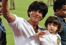 IN PICS: जाने किसने मारी शाहरुख को जोरदार किक!