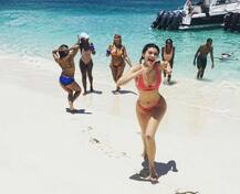 IN PICS: इस मशहूर एक्ट्रेस ने बिकिनी में सेलिब्रेट किया अपना बर्थ डे!