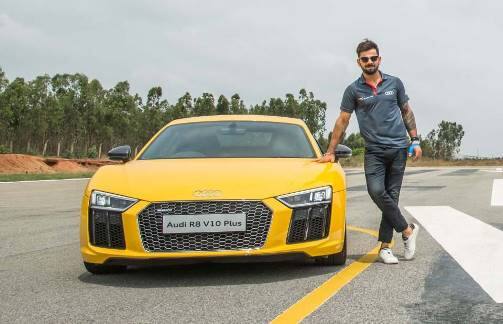 Audi सीरीज की कारों में खास दिलचस्पी रखने वाले विराट के पास 2.6 करोड़ कीमत वाली Audi R8 V10 भी है.