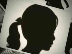 गुड़गांव: स्कूल बस में चार साल की बच्ची के साथ शर्मनाक हरकत, कंडक्टर पर आरोप