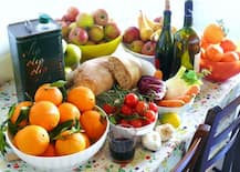 कैंसर के मरीज हैं तो परहेज करें इन चीजों से!