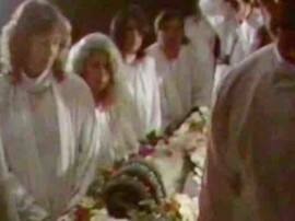 News ओशो की मौत  के 25 साल बाद विवादों वसीयत!