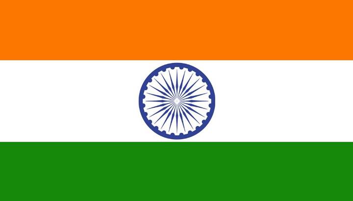 22 जुलाई 1 9 47 को संविधान सभा ने वर्तमान झंडे को भारत के राष्ट्रीय ध्वज के रूप में अपनाया. आजादी मिलने के बाद इस झंडे के रंग और उनका महत्व बना रहा. लेकिन झंडे में चलते हुए चरखे की जगह सम्राट अशोक के धर्म चक्र को स्थान दे दिया गया. इस तरह कांग्रेस पार्टी का तिरंगा स्वतंत्र भारत का तिरंगा बना गया. (Source Wikipedia)