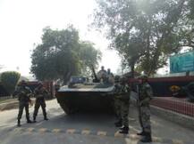 स्वतंत्रता दिवस पर सेना ने बढ़ाई चौकसी, अभेद्य दुर्ग में तब्दील हुआ मथुरा कैंट, टैंक भी तैनात