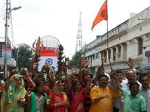 वाराणसी: स्वतंत्रता दिवस को मनाने के लिए लोग उत्साहित, निकाली गई तिरंगा यात्रा