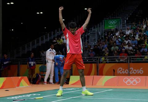 बाई ने श्रीकांत के लिए पांच लाख रूपये की घोषणा की बाई ने श्रीकांत के लिए पांच लाख रूपये की घोषणा की