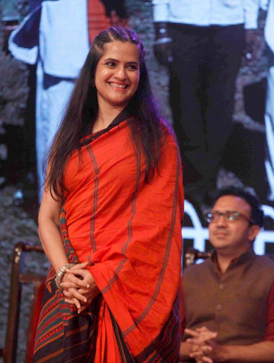 वहीं समारोह के दौरान ओडिशा की सिंगर सोना मोहपात्रा भी मौजूद थीं.