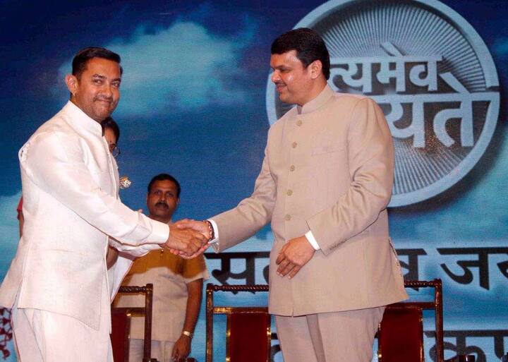 ऐसे में सीएम फडनवीस के साथ एक मंच पर मौजूद आमिर को देख ये किसी सुलह जैसा नज़र आता है.