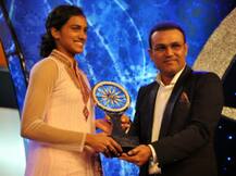 पीवी सिंधु के खेलने के अंदाज में क्यों दिखाई देते हैं वीरेंद्र सहवाग