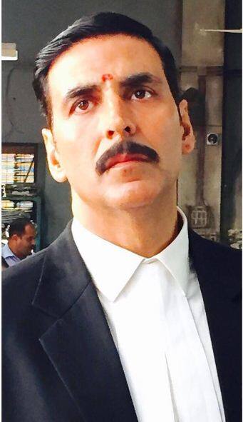 इससे पहले जॉली एलएलबी के निर्माताओं ने सीक्वल में अरशद की जगह अक्षय को साइन किया था.