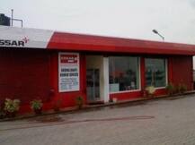 पेट्रोल पंपों की संख्या दोगुनी करेगी एस्सार आयल, 20,000 नई नौकरियां आएंगी