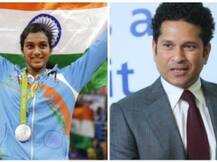 'सिल्वर गर्ल' सिंधु को BMW सौपेंगे सचिन