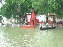 यूपी: वाराणसी और इलाहाबाद के बाढ़ पीढ़ितों के लिए ओला बोट्स