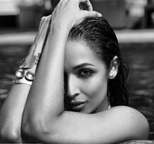 43 के पड़ाव पर भी बरकरार है मलाइका का जलवा