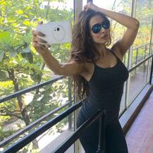 43 के पड़ाव पर भी बरकरार है मलाइका का जलवा