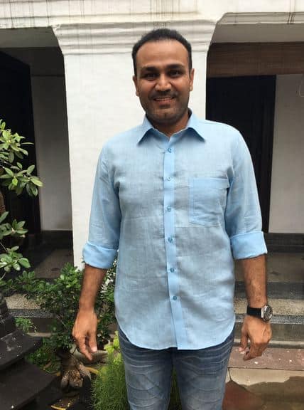 ट्वीटर पर सहवाग की यह इंनिग उनके प्रशंसकों को काफी पसंद आ रही है, सहवाग के ट्वीट को ट्रेंड़ कर उनका हौसला अफजाई कर रहें हैं.