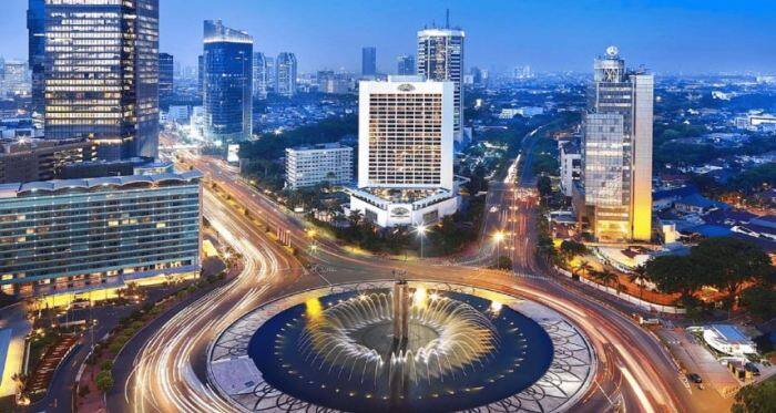 अगर बात घूमने और मौज-मस्ती की हो तो इंडोनेशिया जैसे खूबसूरत देश का जिक्र करना जरुरी हो जाता है. वैसे आपको बता दें कि इंडोनेशिया जैसे देश में जानें के लिए भी आपको किसी भी प्रकार के VISA झंझट में नहीं पड़ना है. इस देश की खूबसूरती को देख आप भी हैरत में पड़ जाएगं.