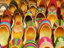 अब आ गए खादी के जूते जो हैं एकदम अलग, यंग जेनरेशन को लुभाएंगे