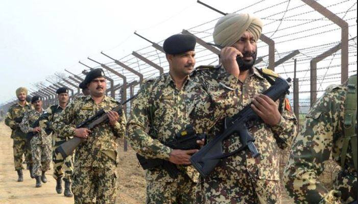 Republic Day Bsf Keeps High Level Of Vigilance On Border गणतंत्र दिवस: सीमा पर हाई लेवल की सतर्कता बरत रहा है बीएसएफ