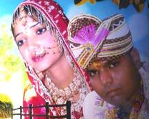 आवेश में आकार रेखा ने लगाई अपने चेहरे को आग, कारण जान आप भी रह जाएंगे सन्न!