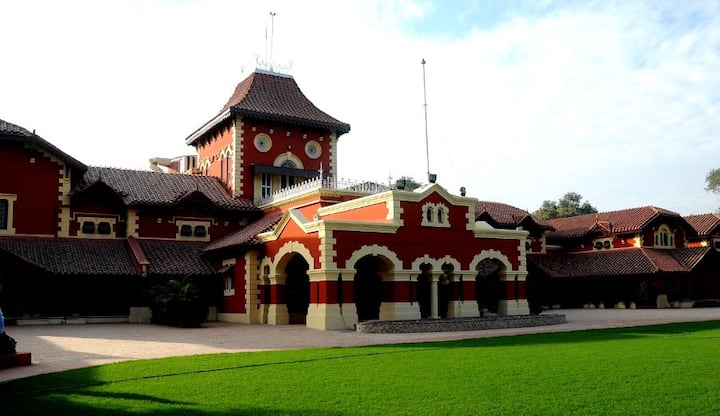 संतरों के लिए मशहूर नागपुर आजकल महिला अपराध के लिए भी फेमस हो रहा है. राष्ट्रीय अपराध रिकॉर्ड ब्यूरो के आंकड़ों के अनुसार, 2015 में महिला अपराध के मामलों में नागपुर पांचवे नंबर पर रहा है.
