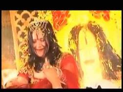 In Pics :  भक्त, दहशत और 'रंगदार' राधे मां !