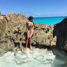 दुनिया घूमने निकली हसीनाएं ड्रग्स तस्करी में गिरफ्तार!