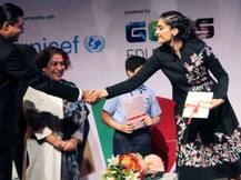 सोनम कपूर ने की 'वर्ल्ड लार्जेस्ट लेसन' कैंपेन की शुरुआत