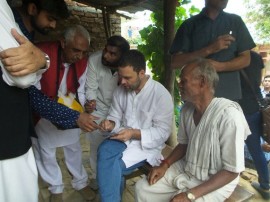 देवरिया से दिल्ली 'किसान यात्रा': राहुल गांधी ने कहा, 'मोदीजी के कानों तक पहुंचाएंगे किसानों का दुख-दर्द'