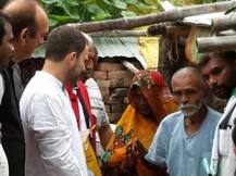 राहुल ने की मिशन यूपी की शुरूआत, किसानों के साथ कीं ‘खाट सभाएं’