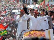 अखिलेश के मास्टर स्ट्रोक पर कैबिनेट की मुहर, फिर सरकार बनी तो मुफ्त में बंटेगा स्मार्टफोन!