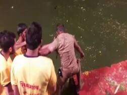 गणपति विसर्जन के दौरान तालाब में डुबो कर पुलिस अधिकारी को मारने की कोशिश