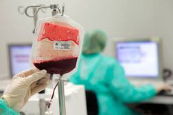 यूपी : 'नकली खून' का असली कारोबार, जानलेवा साबित हो रही है 'जिंदगी'